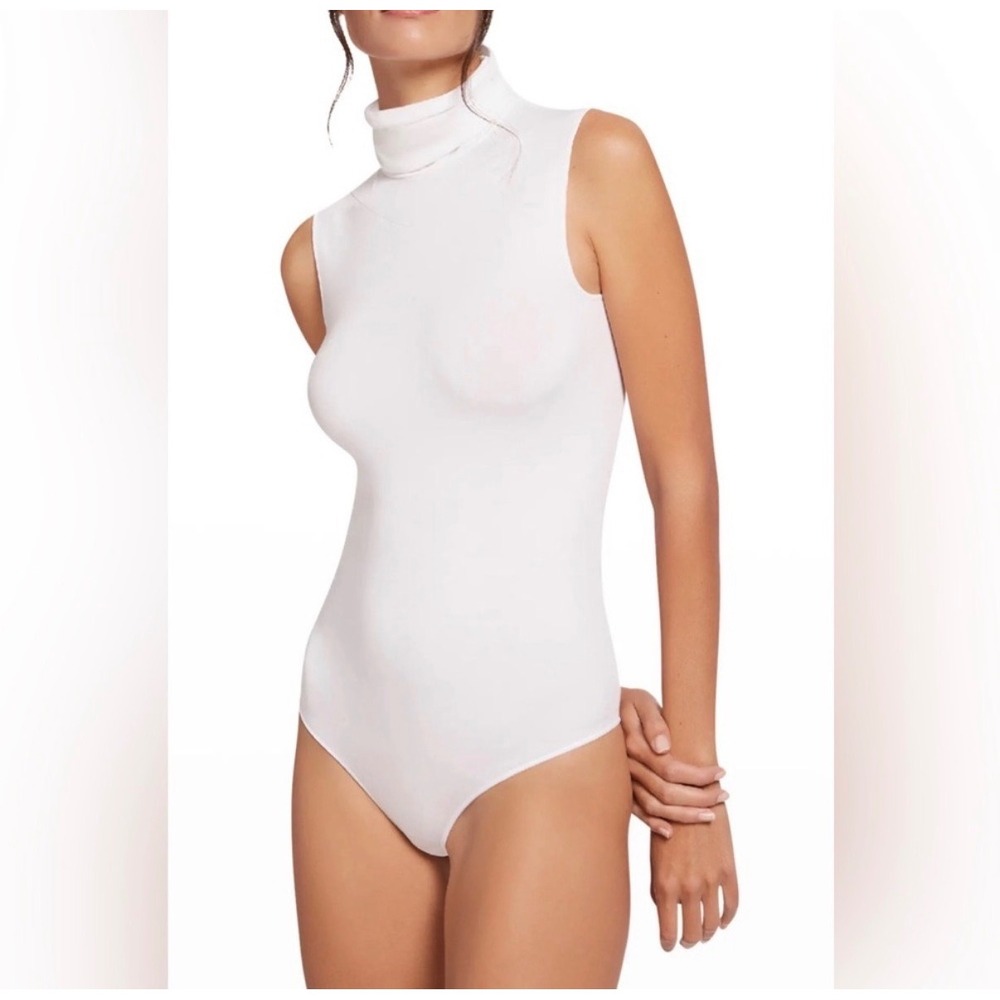 Wolford White Sleeveless Turtleneck Bodysuit Thong Snap 540300M Size M